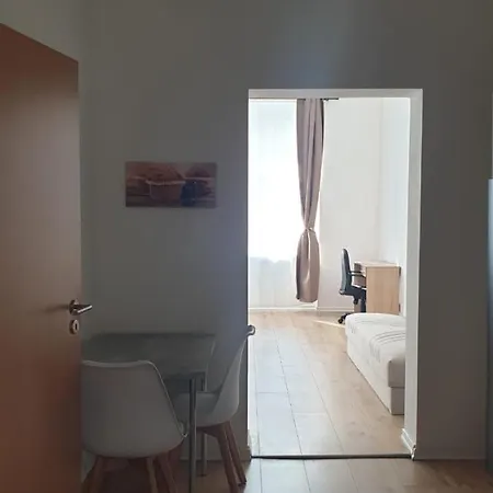 Apolo 3 Apartment *